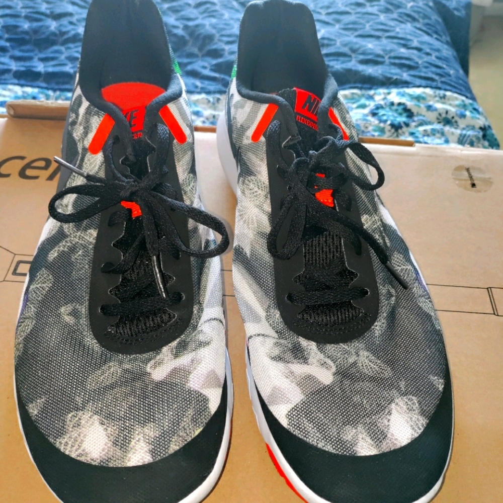 Nike flex experience rn 6